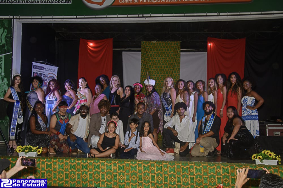 Uma noite de homenagens e de muita emoção marcaram o evento na Casa da Cultura